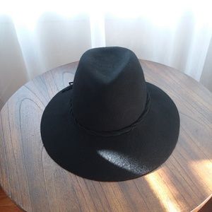 Kathy Jeanne woolfelt black hat